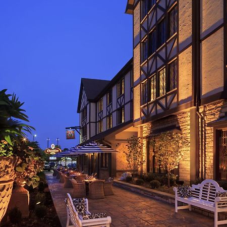 The Cheshire Richmond Heights Exterior foto