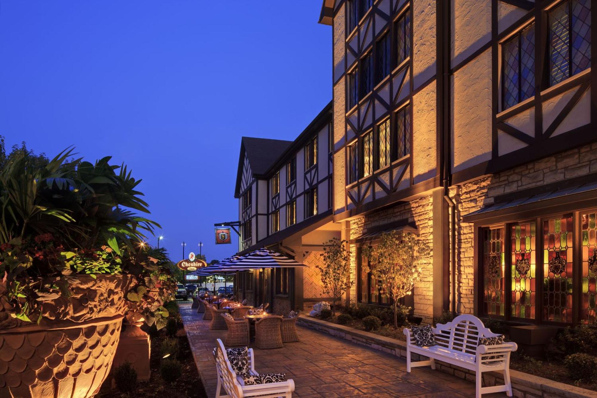 The Cheshire Richmond Heights Exterior foto